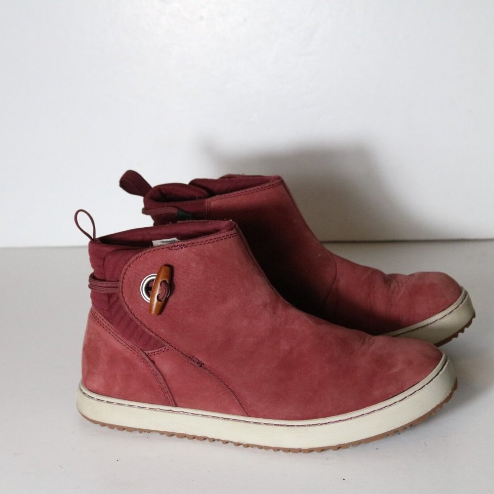 L.L. Bean Womens Mountainside Burgundy Toggle Ankle Boots Size 9.5 Nubuck Suede